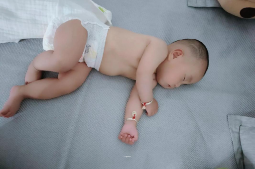 三河宝宝几个月可以吃水果